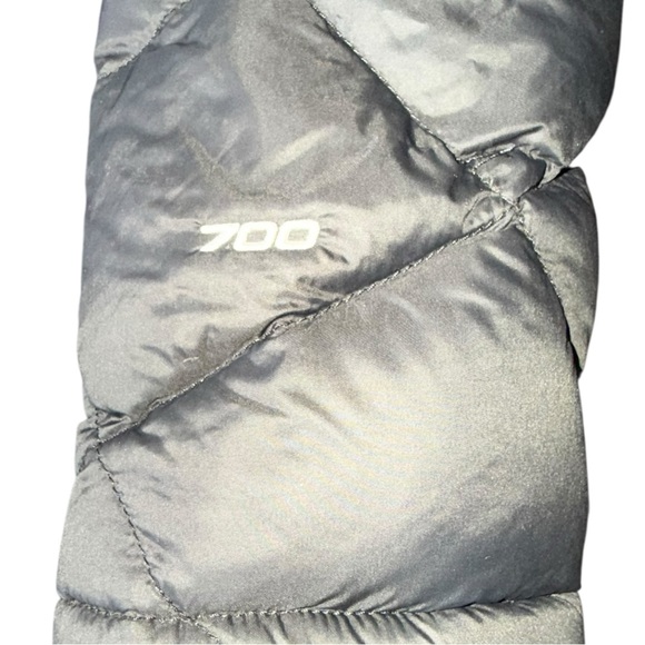 See Clip 🤩 The North Face 700 Down Fill Black  Long Winter Puffer Jacket XS - Picture 17 of 17